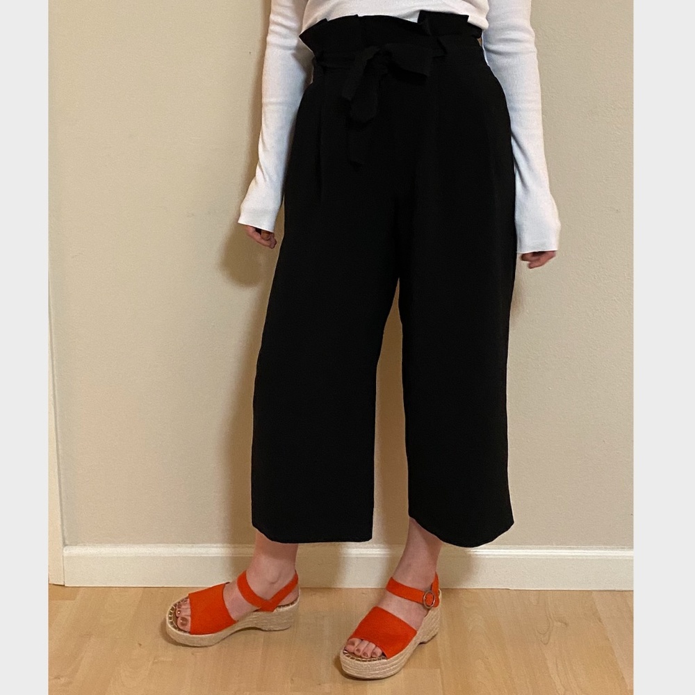 H&M Wide-leg Ankle Pants in Black